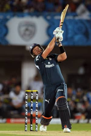 Cameron White's fifty lifts Deccan Chargers to 177