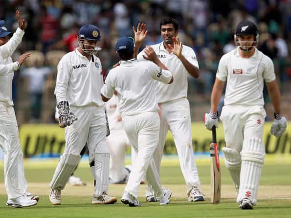 R Ashwin grabs five-for but New Zealand extend lead to 244 R Ashwin grabs five-for but New Zealand extend lead to 244