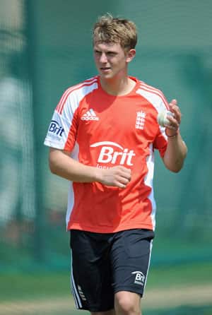 Borthwick, Patel give spin bowling tips to young cricketers Borthwick, Patel give spin bowling tips to young cricketers