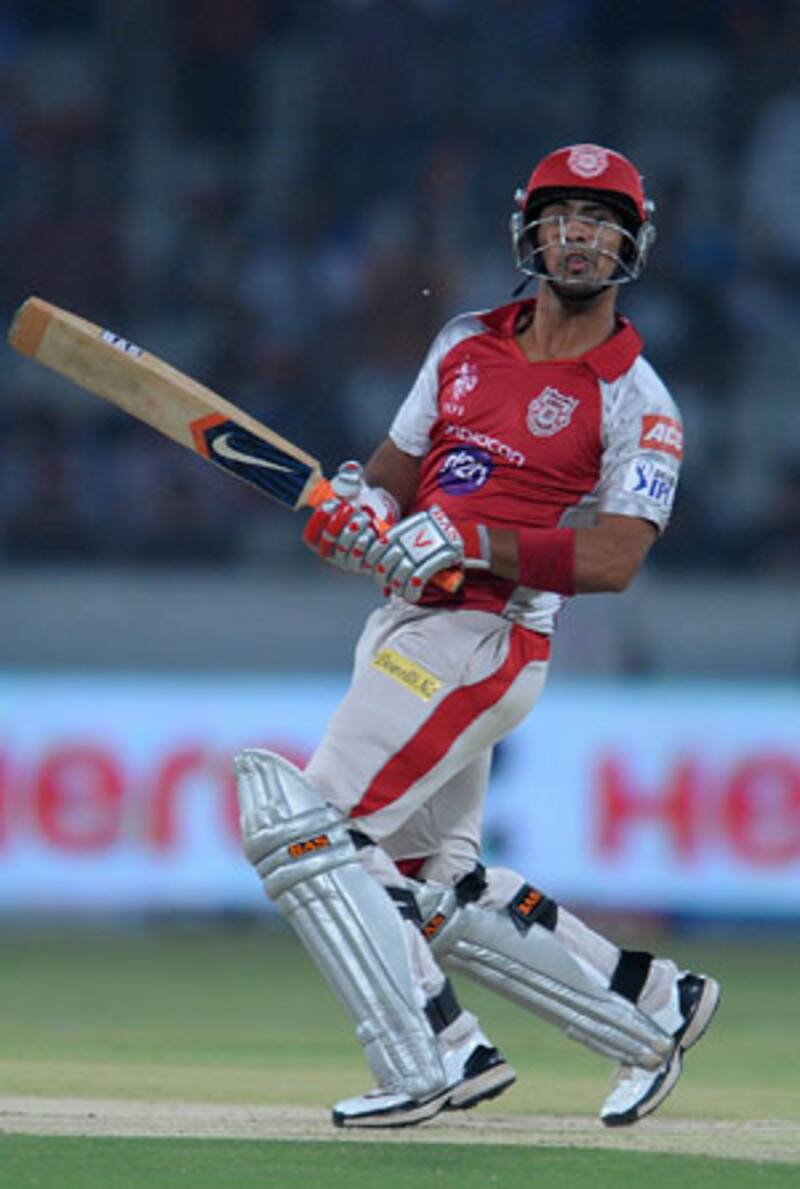 Mandeep Singh's fifty takes Punjab to 170