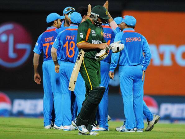 ICC World T20 2012: Loss against India leaves Pakistan fans and former cricketers fuming