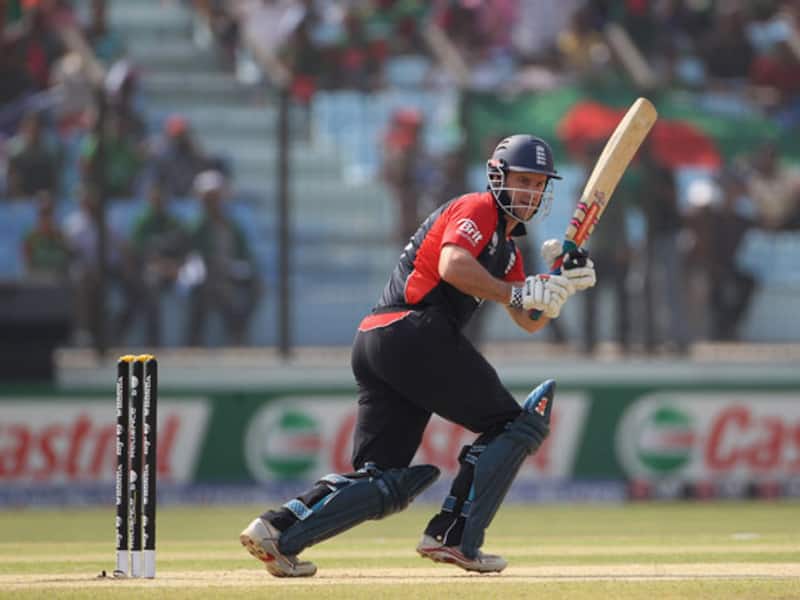 Strauss uses golfing skills to improve his batting