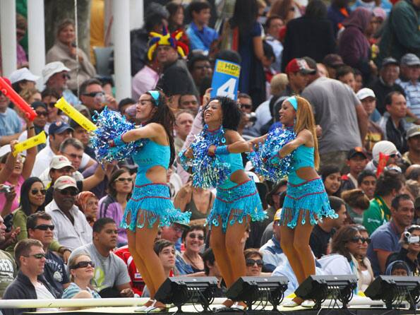 Satire: 'Emraan Hashmi of the Match' award for fans ogling cheerleaders in IPL 5!