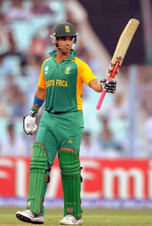 South Africa crush Sri Lanka to win second ODI