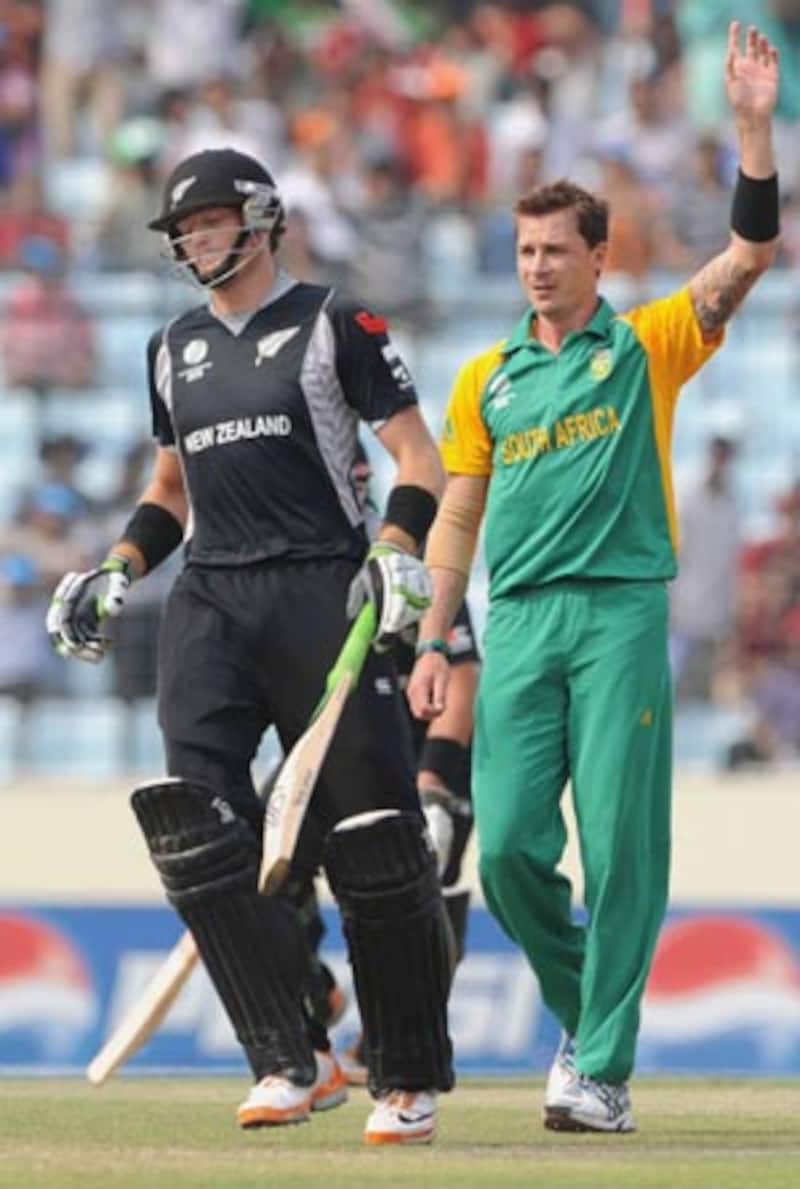 Disciplined South Africa restrict New Zealand to 221   