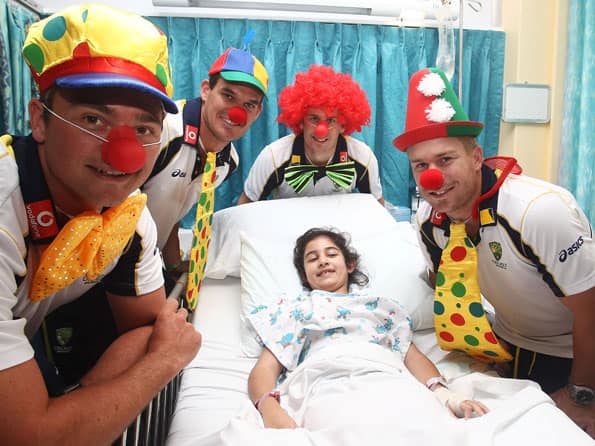 David Warner & Co entertain patients at Sydney Children's Hospital David Warner & Co entertain patients at Sydney Children's Hospital