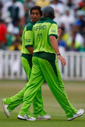 PCB denies contracts to five senior players PCB denies contracts to five senior players