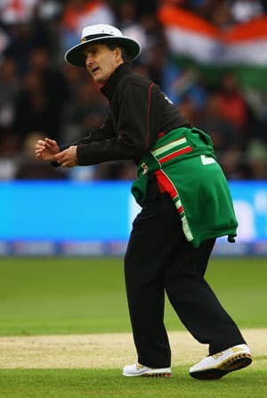 Billy Bowden entertains crowd in fourth India-England ODI match Billy Bowden entertains crowd in fourth India-England ODI match
