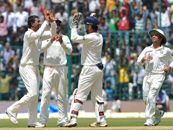 Indian bowlers find success as New Zealand top order falters Indian bowlers find success as New Zealand top order falters