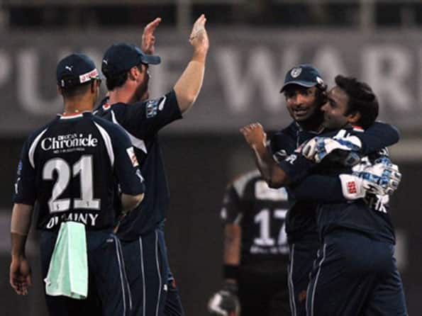 Deccan spinners restrict Pune to 136 Deccan spinners restrict Pune to 136