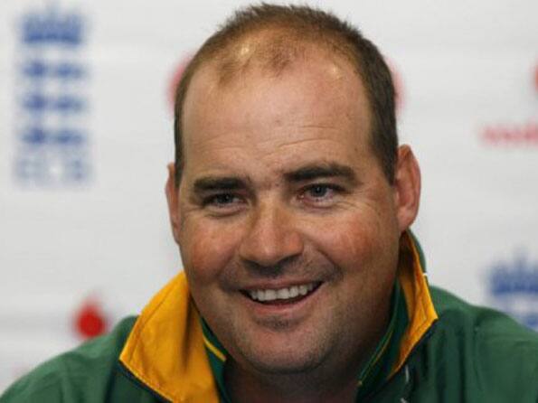Mickey Arthur promises to hammer down India in tri-series