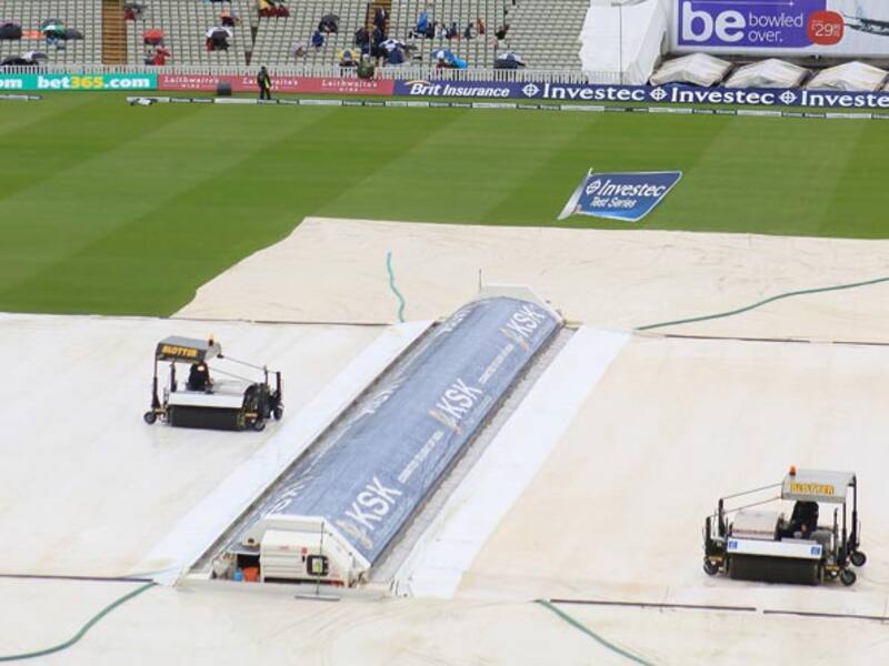 Rain delays start of England-South Africa second T20 at Old Trafford