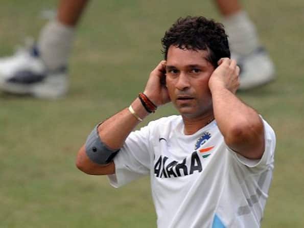 Sachin Tendulkar going through a bad patch: Sunil Gavaskar Sachin Tendulkar going through a bad patch: Sunil Gavaskar
