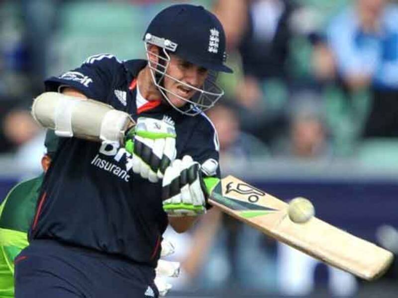 England's Steve Davies announces he is gay