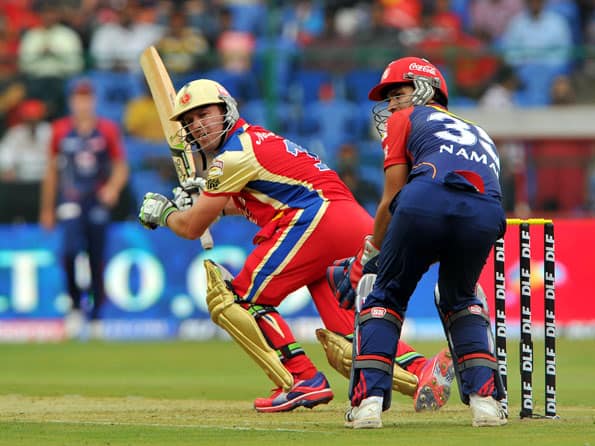 AB de Villiers half-century fires Royal Challengers Bangalore to 157 against Delhi Daredevils in IPL 2012
