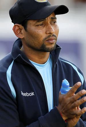 Dilshan injury worries Sri Lanka ahead of final Test Dilshan injury worries Sri Lanka ahead of final Test