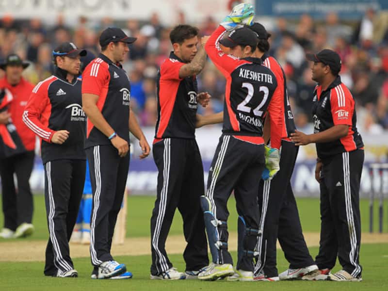 England have the players to win the 2015 World Cup: Vaughan