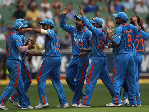 Rain disrupts India-Australia first ODI at Melbourne Rain disrupts India-Australia first ODI at Melbourne