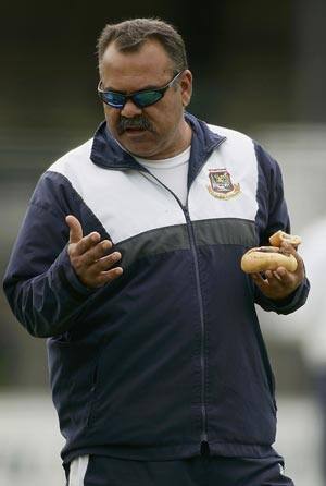 Flexibility, Gambhir's skills behind KKR good show: Whatmore