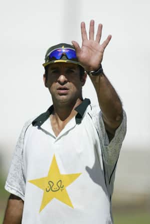 KKR bowlers are learning a lot from Akram: Balaji KKR bowlers are learning a lot from Akram: Balaji
