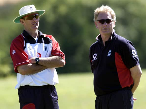 England cricketers pay tribute to Graham Dilley