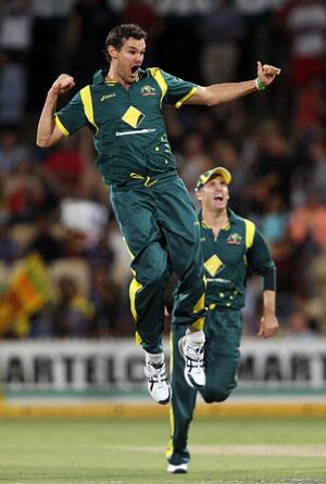 Australia beat Sri Lanka in a thriller at Adelaide to clinch CB Series Australia beat Sri Lanka in a thriller at Adelaide to clinch CB Series