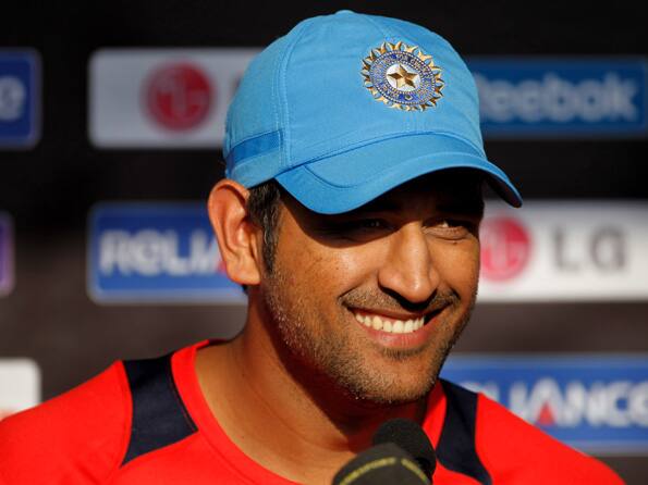 MS Dhoni backs Yuvraj Singh to find form in Test cricket 