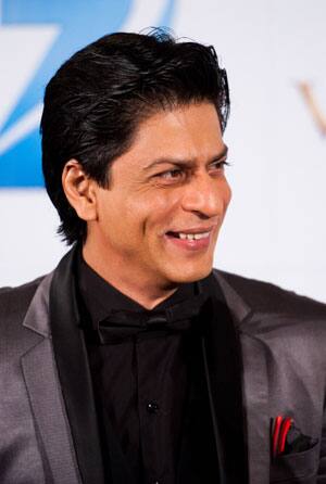 SRK apologises again for Wankhede brawl; refuses to be drawn into the issue