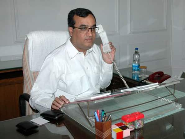Sports Minister questions BCCI's reluctance to come under RTI Sports Minister questions BCCI's reluctance to come under RTI