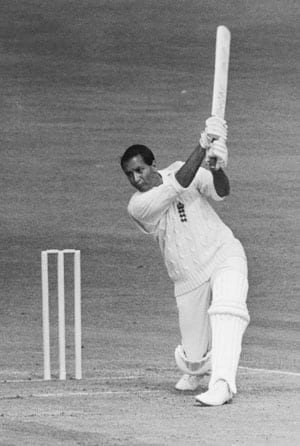 England cricket legend Basil D'Oliveira dies England cricket legend Basil D'Oliveira dies