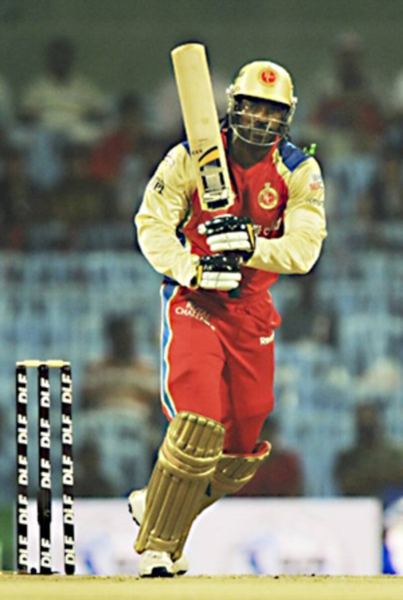 Gayle sizzles again as Bangalore set 186 for win