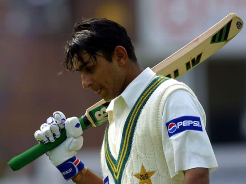 Iqbal lashes out at PCB for not offering contract