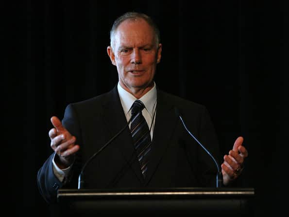 Tendulkar shoulders more pressure than Bradman: Greg Chappell Tendulkar shoulders more pressure than Bradman: Greg Chappell