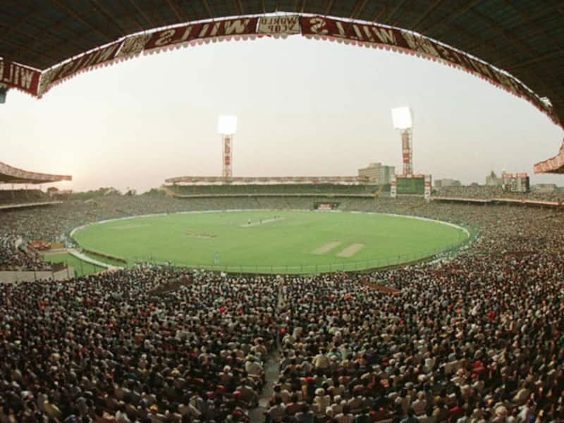 Spirit of Eden Gardens surfaces in all its glory in the KKR-Delhi IPL game