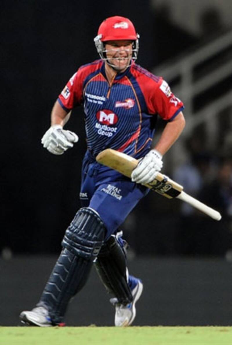 Pune Warriors sign Ashok Dinda, James Hopes from Delhi Daredevils