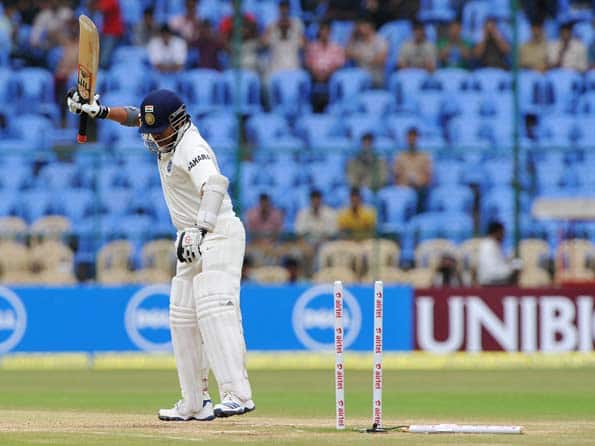 Sachin Tendulkar 'bowled' thrice in a row Sachin Tendulkar 'bowled' thrice in a row