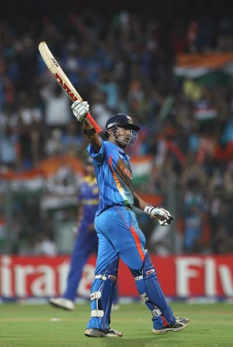 Dhoni dazzles as India corner World Cup glory