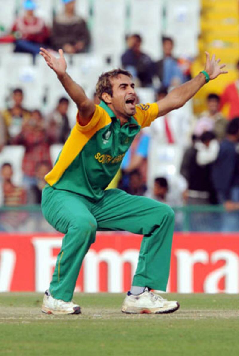 South African leggie Imran Tahir suffers fracture