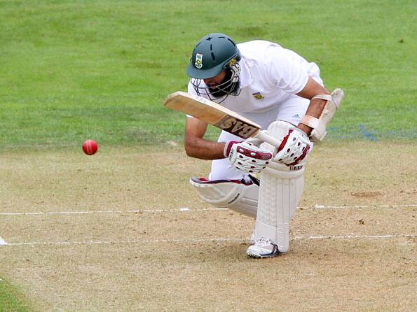 Hashim Amla undergoes emergency surgery