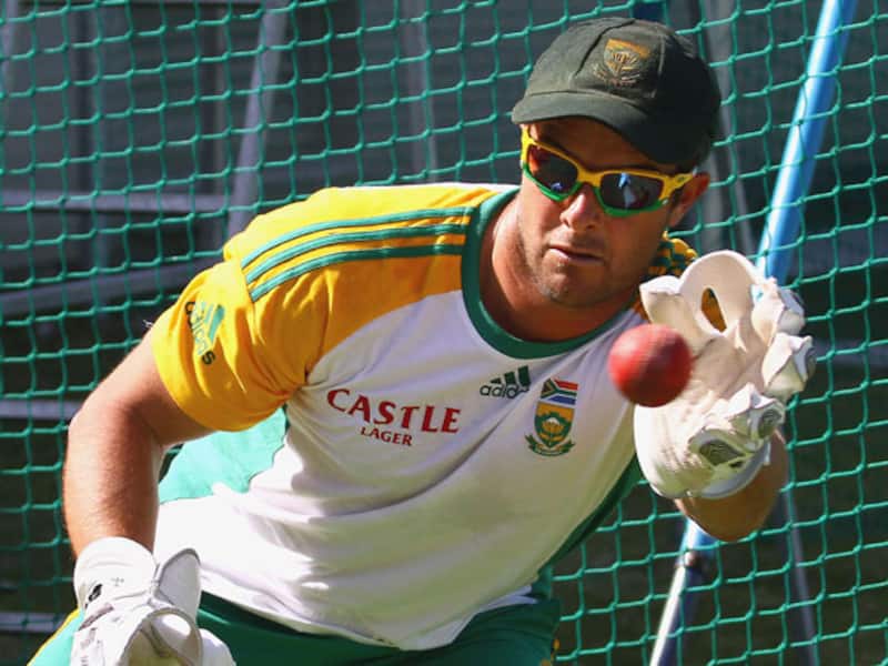 Mark Boucher could regain most of eyesight, says doctor
