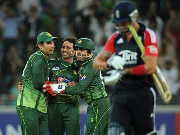 Live Cricket Score Pakistan vs England, second T20 match in Dubai ...