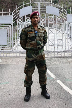 MS Dhoni to visit Siachen glacier and Leh MS Dhoni to visit Siachen glacier and Leh