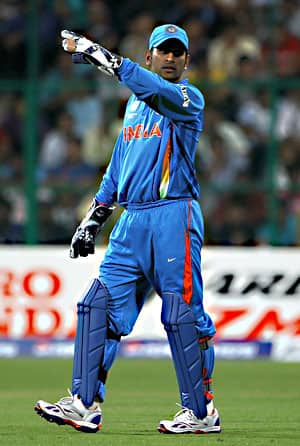 Windfall for Dhoni and four Delhi players Windfall for Dhoni and four Delhi players