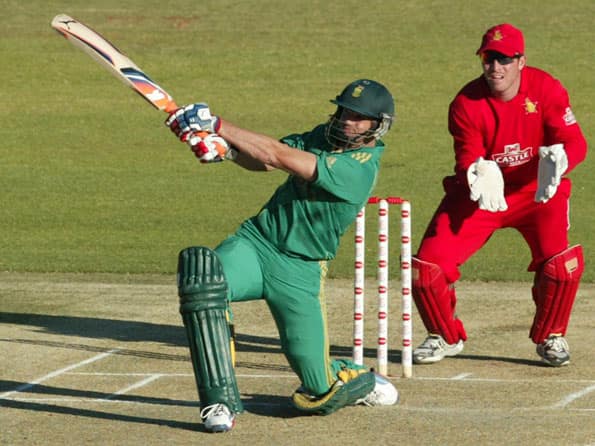 Wayne Parnell spearheads South Africa to final with win against Zimbabwe