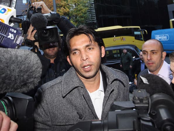 Pakistan trio reach London court for sentence hearing Pakistan trio reach London court for sentence hearing