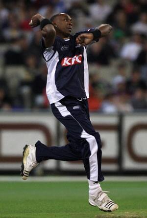 Dwayne Bravo seeks form revival in Big Bash Dwayne Bravo seeks form revival in Big Bash
