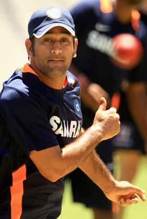 Salman Khan set to play MS Dhoni in a Bollywood movie Salman Khan set to play MS Dhoni in a Bollywood movie