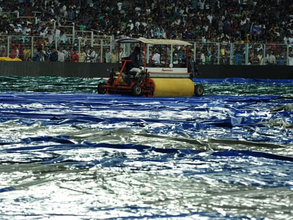 Rain halts RR-CSK IPL 2012 clash at Jaipur Rain halts RR-CSK IPL 2012 clash at Jaipur