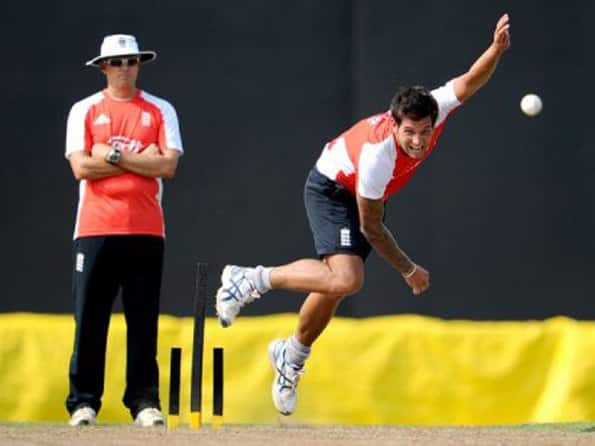 Jade Dernbach makes a late bid for England spot