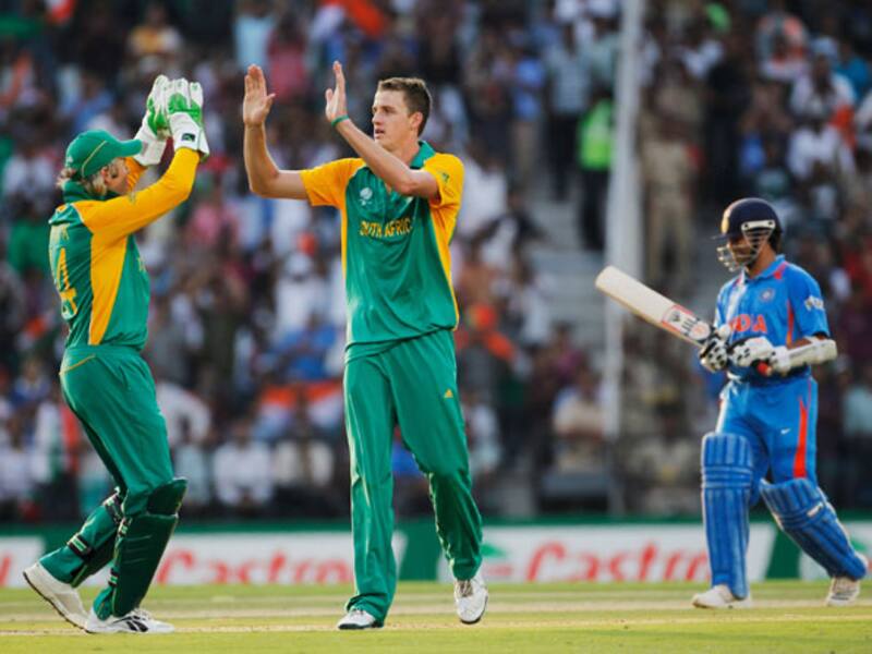 Horrendous collapse after Tendulkar century restricts India to 296